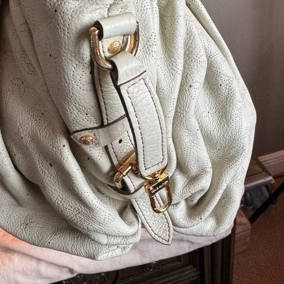 Louis Vuitton Mahina XL bag - Picture 3 of 12